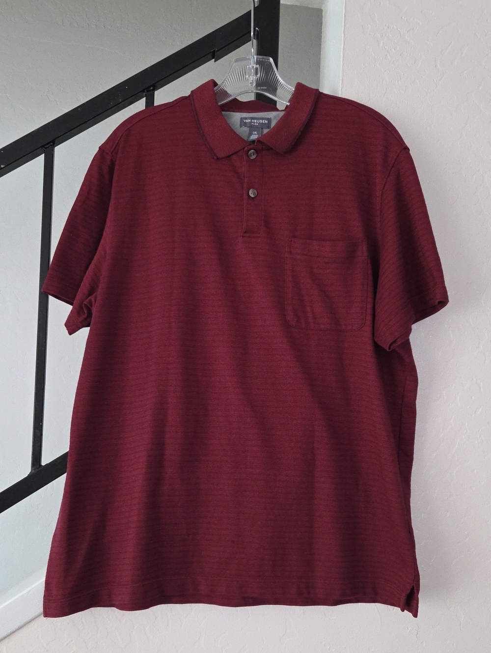 Van Heusen Men’s Maroon Short Sleeve Polo with Chest Pocket Size L